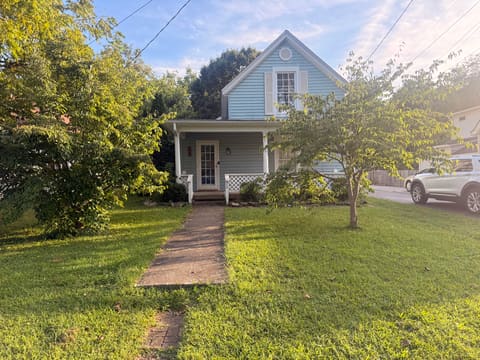 237 W Higgins Street, Midway, KY 40347 — photo 4