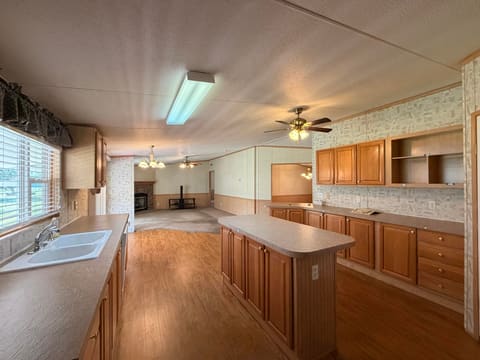 524 Parks Ridge Road, Russell Springs, KY 42642 — photo 2