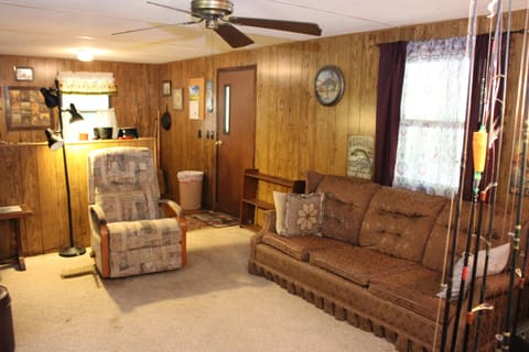 100 Robin Lane, Eddyville, KY 42038 — photo 5