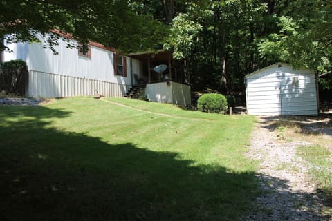 100 Robin Lane, Eddyville, KY 42038 — photo 2