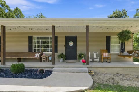 41 Rose Of Sharon Drive, Whitley City, KY 42653 — photo 2