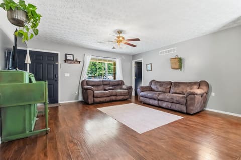 41 Rose Of Sharon Drive, Whitley City, KY 42653 — photo 5