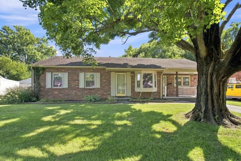 2432 La Rochelle Road, Lexington, KY 40504 — photo 2