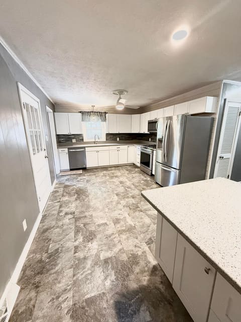 403 Fairlane Drive, Mayfield, KY 42066 — photo 4