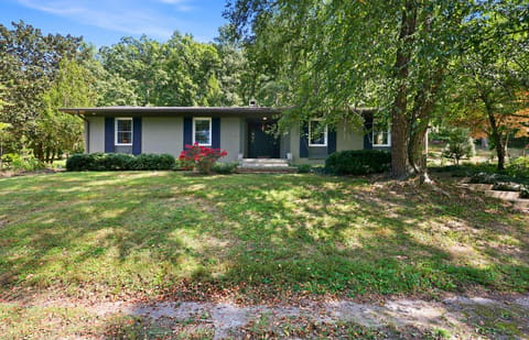 1457 S Wallace Wilkinson Boulevard, Liberty, KY 42539 — photo 2