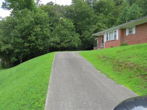 14184 KY 223, Flat Lick, KY 40935 — photo 2