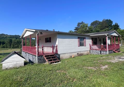 122 Blue Hollow Road, Frakes, KY 40940 — photo 2