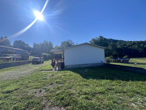 122 Blue Hollow Road, Frakes, KY 40940 — photo 4