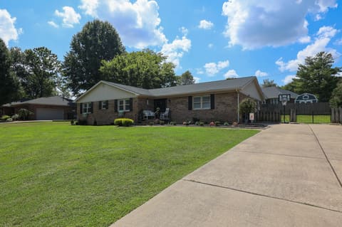 135 Brookfield Drive, Paducah, KY 42001 — photo 2