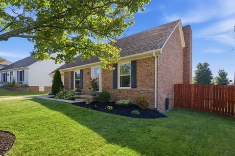 3977 Forest Green Drive, Lexington, KY 40517 — photo 2