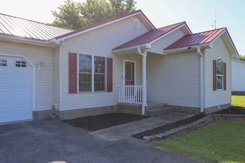 734 Vicksburg Estate Road, Benton, KY 42025 — photo 3