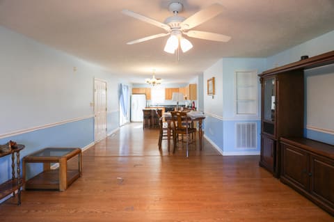 734 Vicksburg Estate Road, Benton, KY 42025 — photo 4