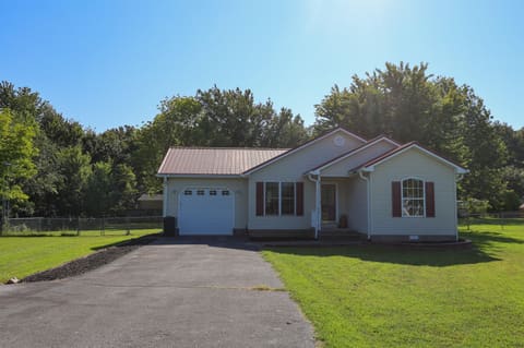 734 Vicksburg Estate Road, Benton, KY 42025 — photo 2