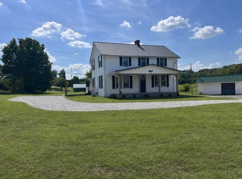 11304 Irvine Road, Winchester, KY 40391 — photo 2