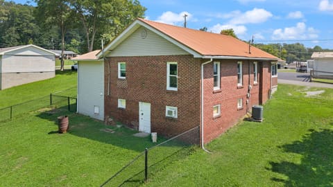 541 W Wentworth Street, Corbin, KY 40701 — photo 3