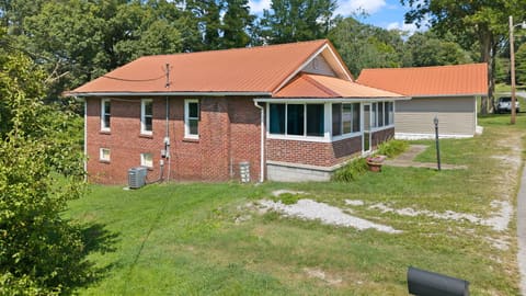 541 W Wentworth Street, Corbin, KY 40701 — photo 2