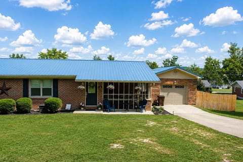 48 Meadow Drive, Stanton, KY 40380 — photo 2
