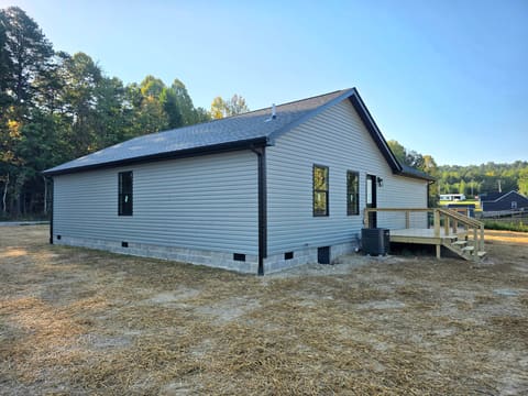 119 Bulls Branch Rd Road, East Bernstadt, KY 40729 — photo 3