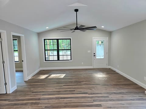 119 Bulls Branch Rd Road, East Bernstadt, KY 40729 — photo 5
