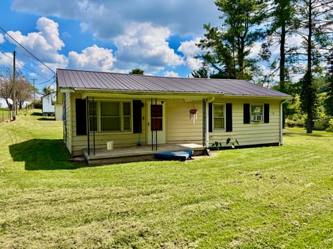 318 E Frog Hollow Road, Science Hill, KY 42553 — photo 2