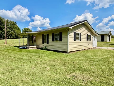 318 E Frog Hollow Road, Science Hill, KY 42553 — photo 4