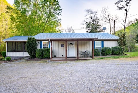 612 Little Indian Drive, Jamestown, KY 42629 — photo 2