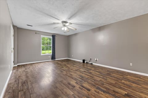 221 Grant Avenue, Oak Grove, KY 42262 — photo 3