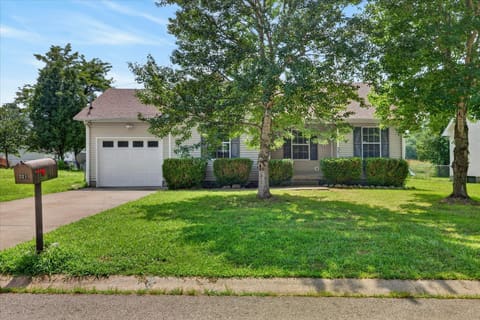 221 Grant Avenue, Oak Grove, KY 42262 — photo 2