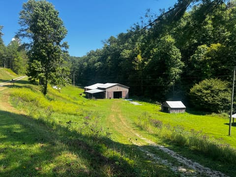 523 King Branch Road, Campton, KY 41301 — photo 2
