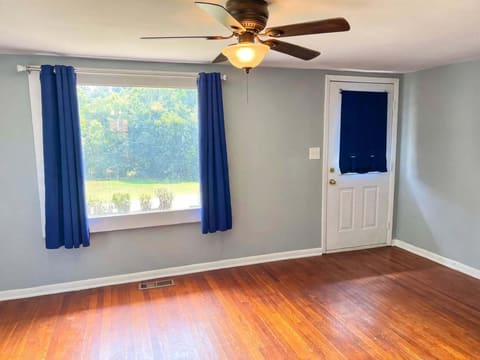 380 J C Kelly Road, Hopkinsville, KY 42240 — photo 2