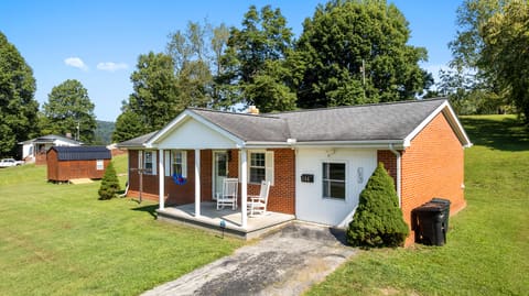 135 Shawnee Drive, Vanceburg, KY 41179 — photo 3