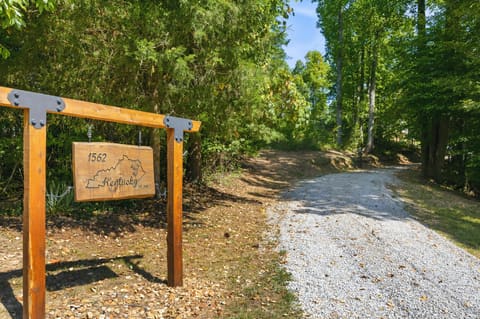 1562 High Ridge Road, Middleburg, KY 42541 — photo 2