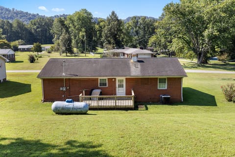 135 Shawnee Drive, Vanceburg, KY 41179 — photo 5