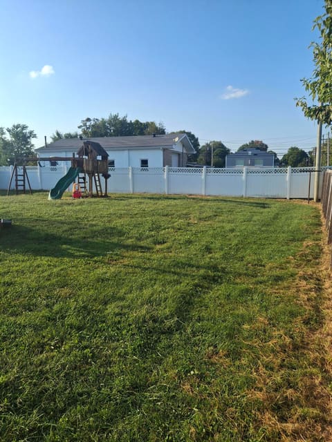 817 Maplewood Drive, Mt Sterling, KY 40353 — photo 3