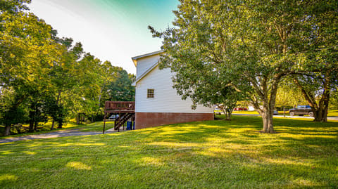 1055 Twelve Oaks Drive, Lawrenceburg, KY 40342 — photo 5
