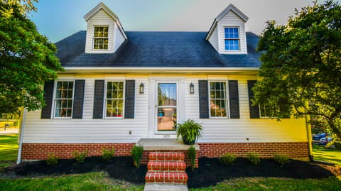 1055 Twelve Oaks Drive, Lawrenceburg, KY 40342 — photo 2