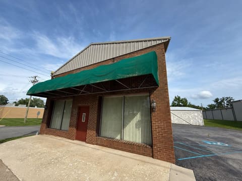 458 Main Street, Russell Springs, KY 42642 — photo 2