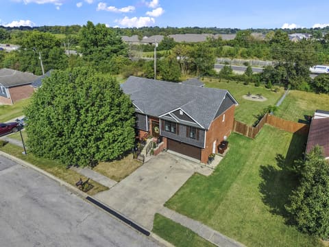 425 Tobiano Drive, Richmond, KY 40475 — photo 2