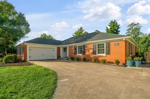 1820 Richmond Road, Lexington, KY 40502 — photo 2