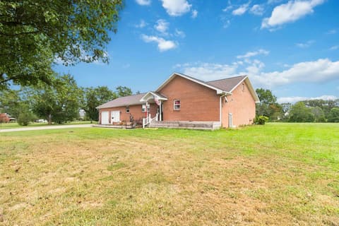 137 Butcher Estates Road, Russell Springs, KY 42642 — photo 2