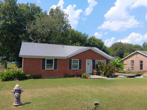 1035 Plainview Drive, Danville, KY 40422 — photo 2