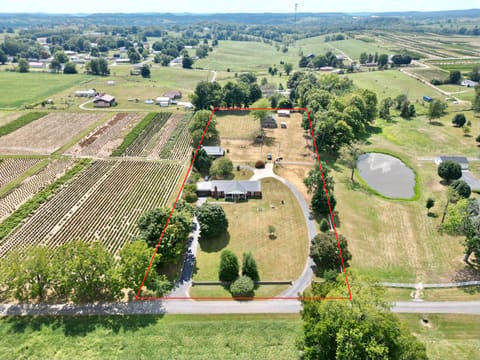 375 Thomas Lane, Hustonville, KY 40437 — photo 2