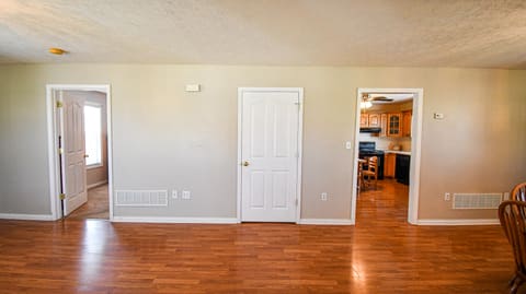 6981 Lawrenceburg Road, Chaplin, KY 40012 — photo 5