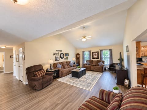 409 Summer Hill Drive, Somerset, KY 42503 — photo 5