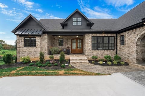 202 The Backstretch, Nicholasville, KY 40356 — photo 2