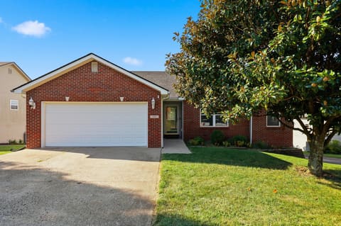 141 White Cliffs Lane, Frankfort, KY 40601 — photo 2