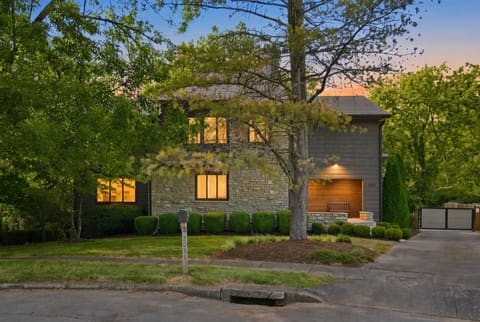 2051 Von List Court, Lexington, KY 40502 — photo 2