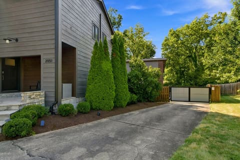 2051 Von List Court, Lexington, KY 40502 — photo 5
