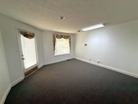 121 Short Street, Harrodsburg, KY 40330 — photo 3