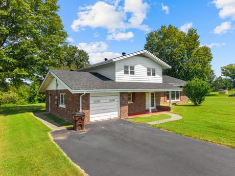 884 Maple Street, Stanton, KY 40380 — photo 2